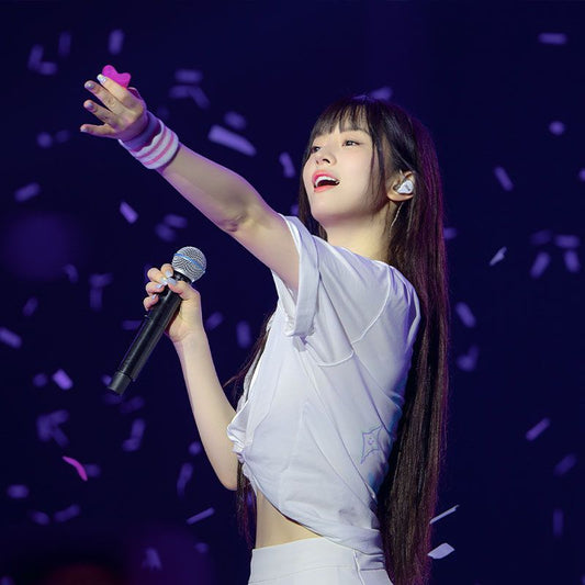 ILLIT GLITTERDAY T SHIRT 100% COTTON