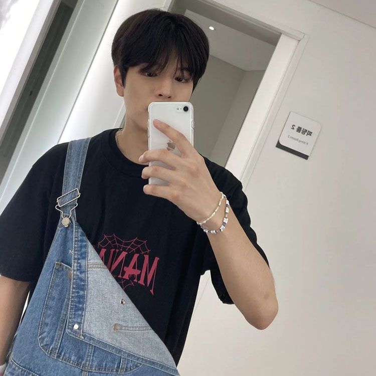 STRAY KIDS MANIAC T SHIRT 100% COTTON