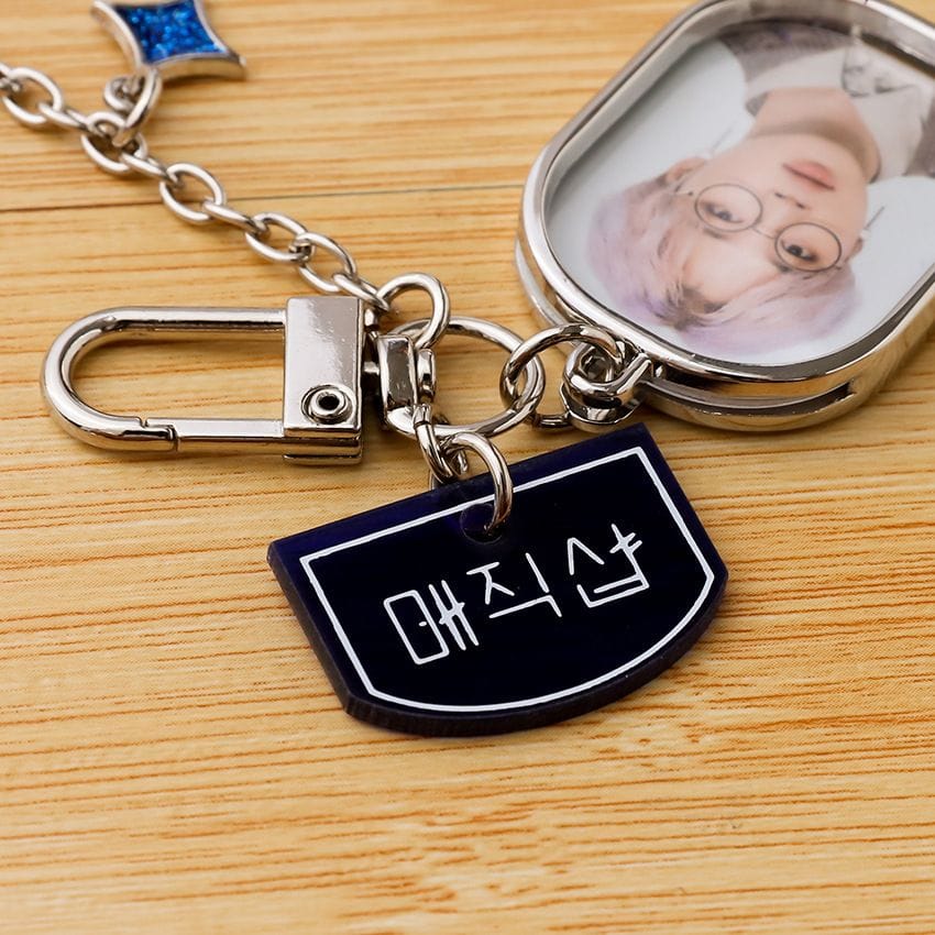 BTS  KEYCHAIN